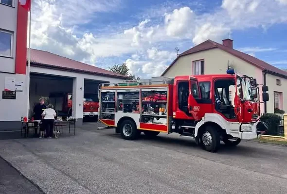Trening sygnałów alarmowych i dzień otwarty w remizie OSP Żołyń