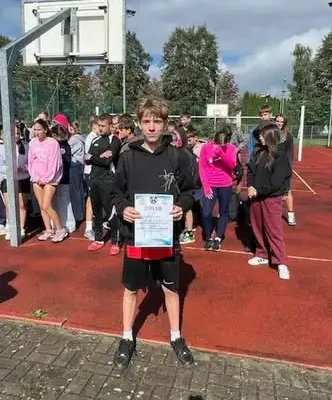 Trzy mistrzostwa powiatu dla SP1 Żołynia na otwarcie sezonu lekkoatletycznego