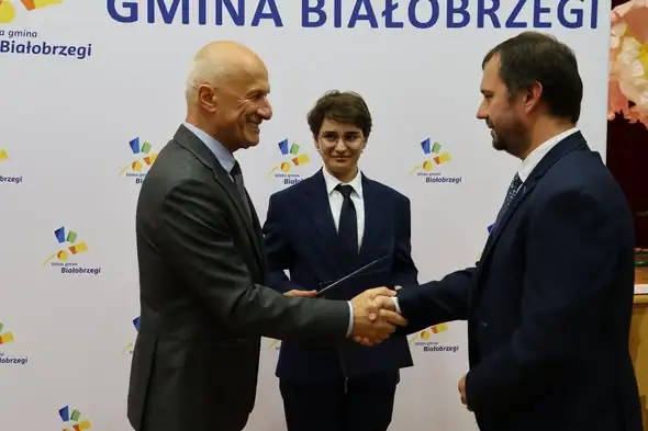 Stypendia naukowe dla 45 uczniów z Gminy Białobrzegi