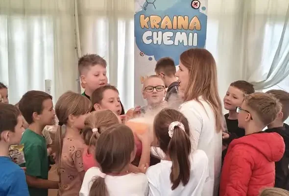 Jesienna wyprawa klas drugich do Farmy Dyniowej w Radawie