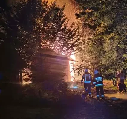 Pożar budynku gospodarczego w Markowej – akcja strażaków z Łańcuta i okolic