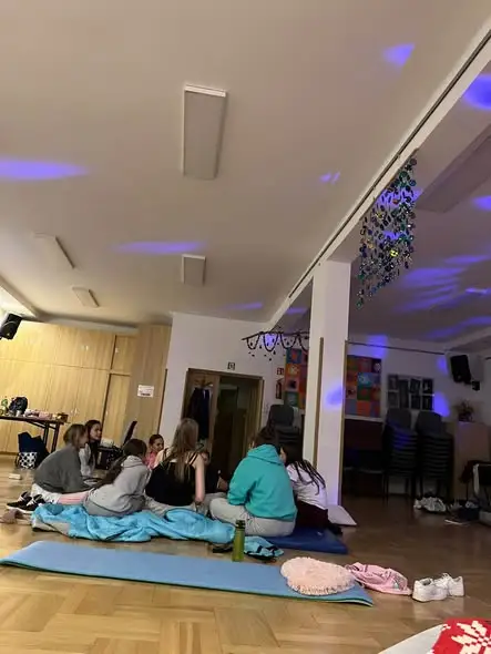 Nocowanie grupy Cheer Top Team Junior w GOKiC Rakszawa – niezapomniana noc pełna wrażeń