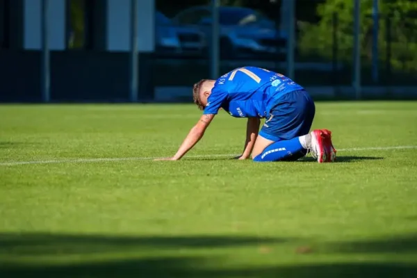 Błękit Żołynia przegrywa w meczu z Leżajskiem — hat-trick Ożoga i cztery stracone gole