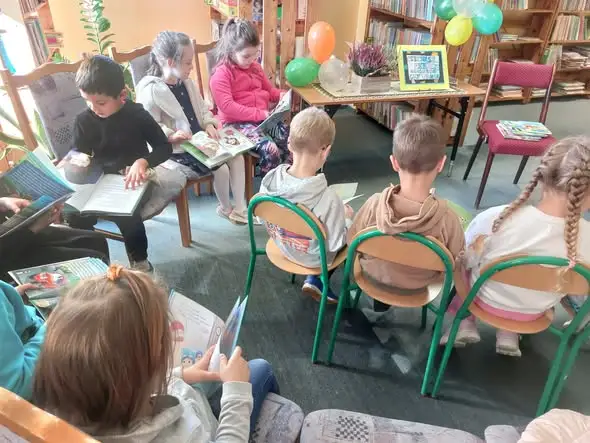 Ogólnopolski Dzień Głośnego Czytania w bibliotece – spotkanie z zerówkowiczami