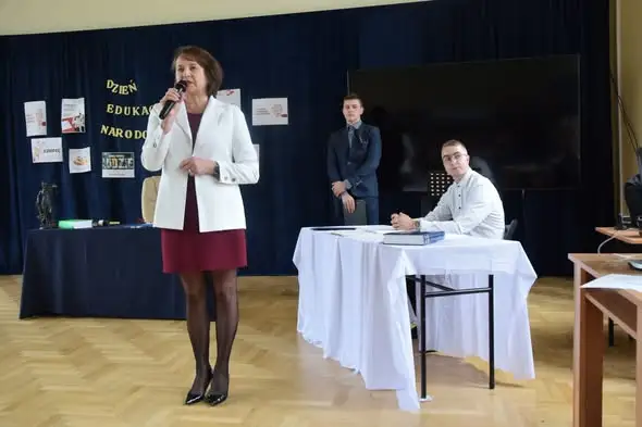Dzień Edukacji Narodowej w Łańcucie: Nauczyciele na ławie oskarżonych