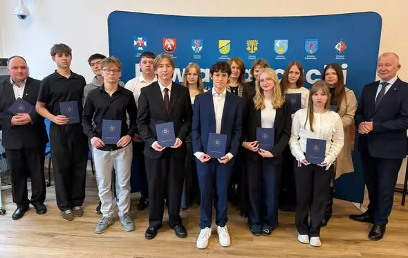 Powiat Łańcucki nagrodził 34 stypendystów. Po raz pierwszy doceniono też sport i sztukę