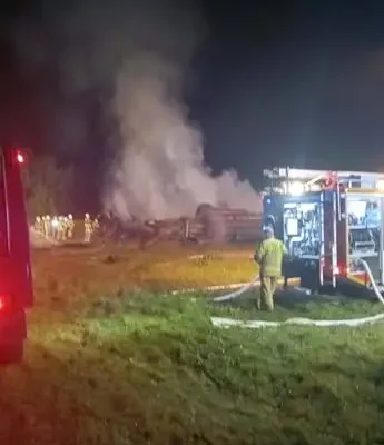 Pożar domu w Żołyni – akcja gaśnicza z udziałem OSP