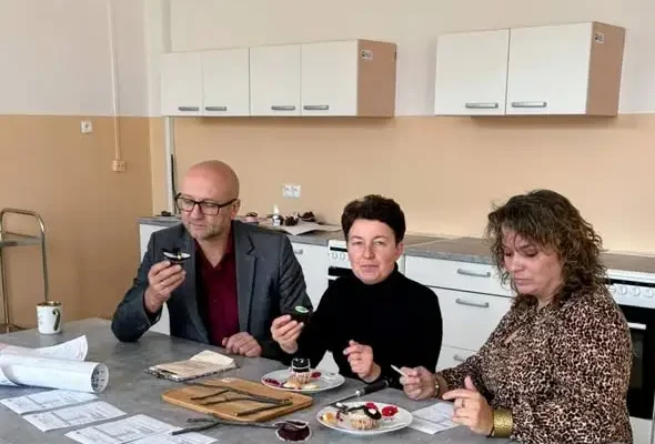 Szkolny MasterChef w Markowej – klasy 5 i 8 najlepsze w kulinarnej rywalizacji