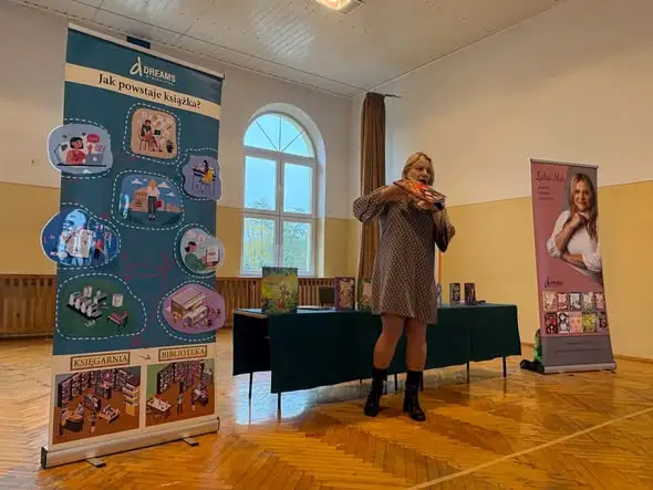 Lidia Miś spotkała się z uczniami klas 1–3. Pisarka zdradziła, jak powstaje książka